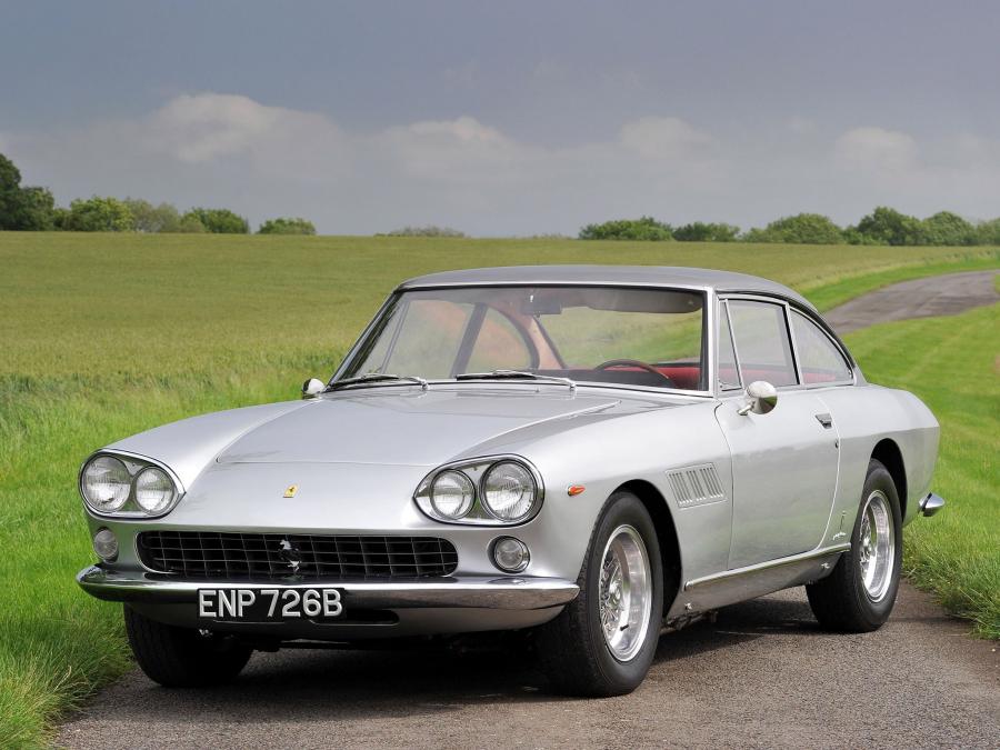  Ferrari 330 GT 2+2 (Series I) 1964 года  (фото 20 из 44)